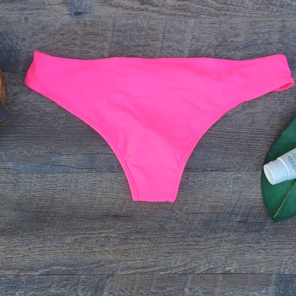 BEACH RIOT BARBIE PINK MEDUSA SWIM BOTTOMS - Picture 6 of 8